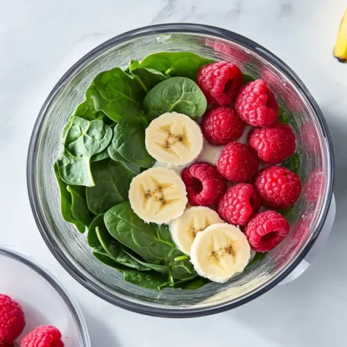 Green Raspberry Peanut Butter Smoothie